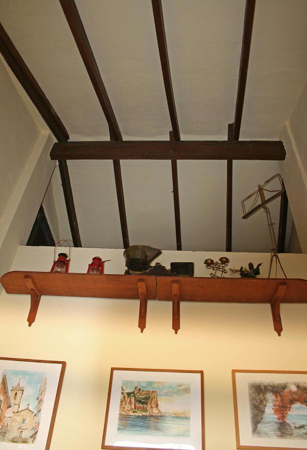 Casa Antiquary Hostel เบนีตาเชลล์ ภายนอก รูปภาพ