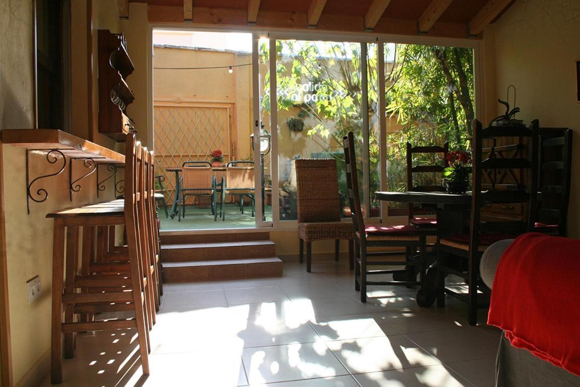 Casa Antiquary Hostel เบนีตาเชลล์ ภายนอก รูปภาพ