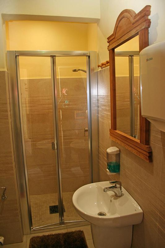 Casa Antiquary Hostel เบนีตาเชลล์ ภายนอก รูปภาพ