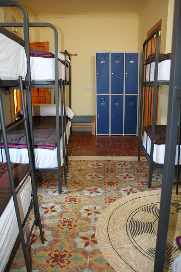 Casa Antiquary Hostel เบนีตาเชลล์ ภายนอก รูปภาพ