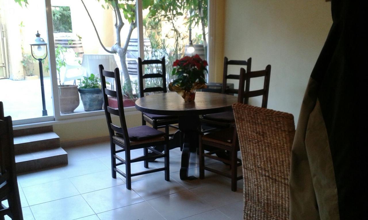 Casa Antiquary Hostel เบนีตาเชลล์ ภายนอก รูปภาพ