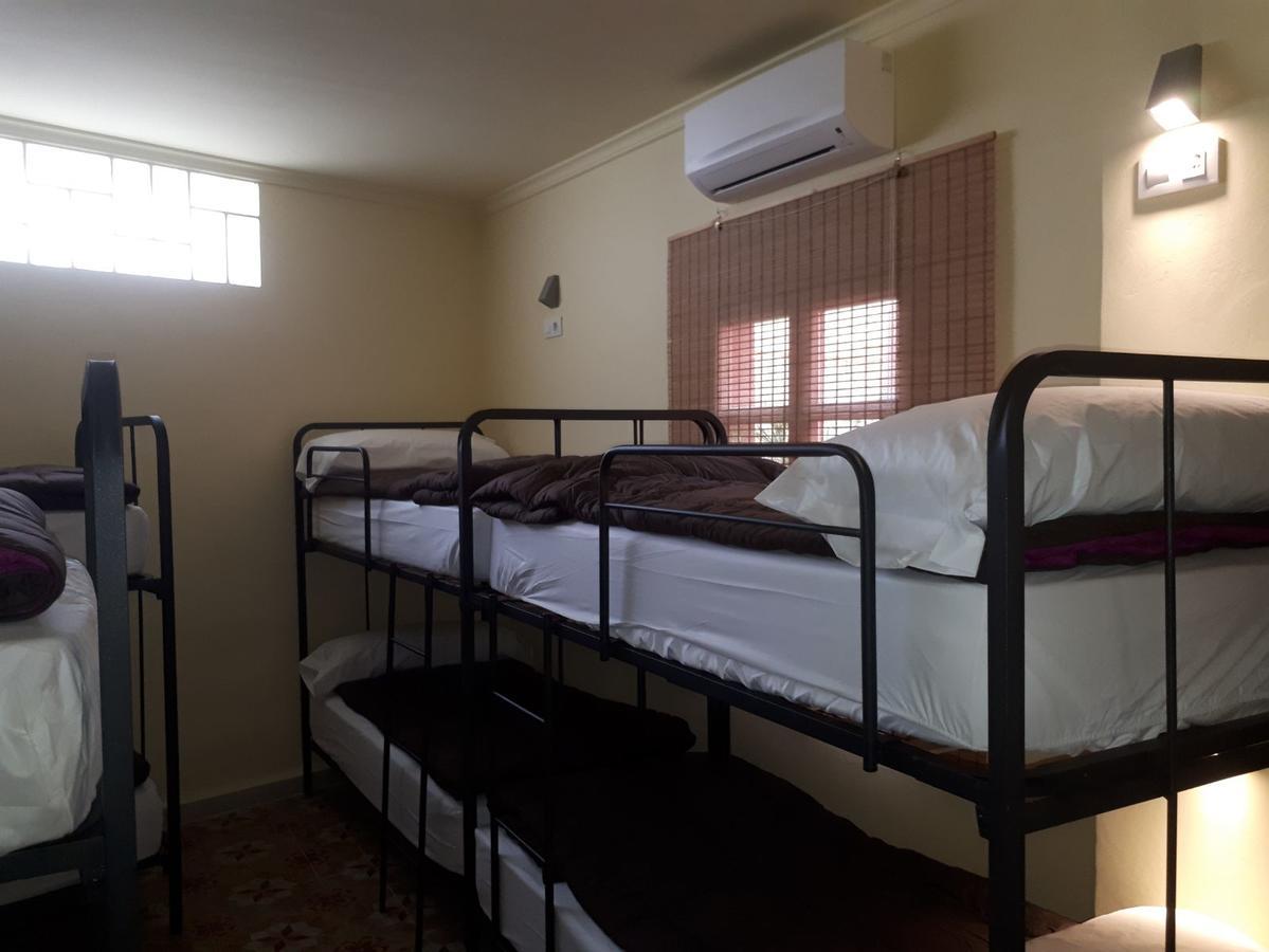 Casa Antiquary Hostel เบนีตาเชลล์ ภายนอก รูปภาพ